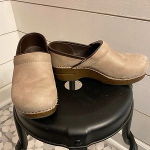 Beige Dansko Clogs 37